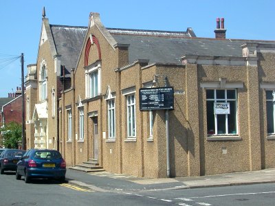 Stoneham Road Baptist Church, Stoneham Road, Poets Corner, Hove (June 2007) (2)