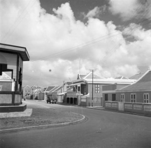 Straat in Kralendijk op Bonaire, Bestanddeelnr 252-8344