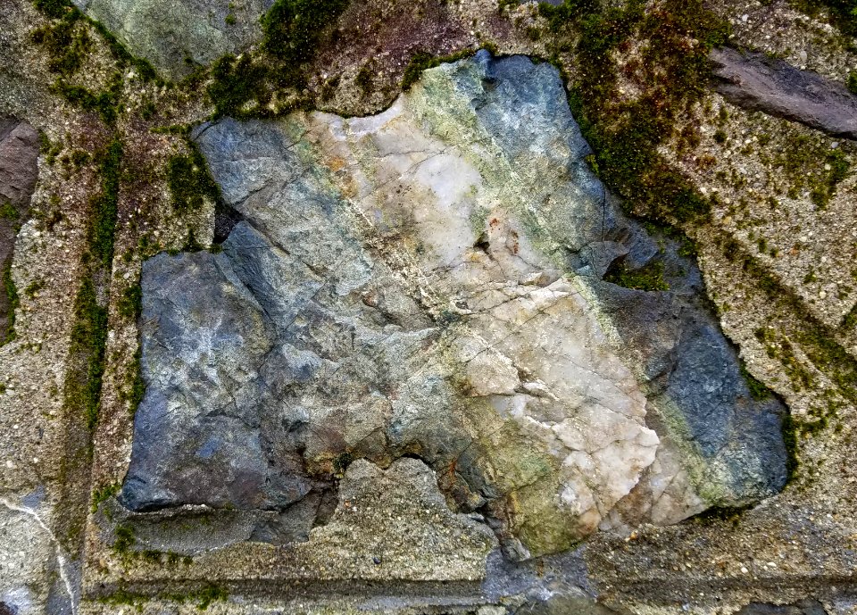 Stone in wall - Arlington, MA - 20201127 093231