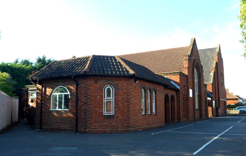 Stoneleigh Methodist Church, Stoneleigh Crescent, Stoneleigh (August 2013) (9)