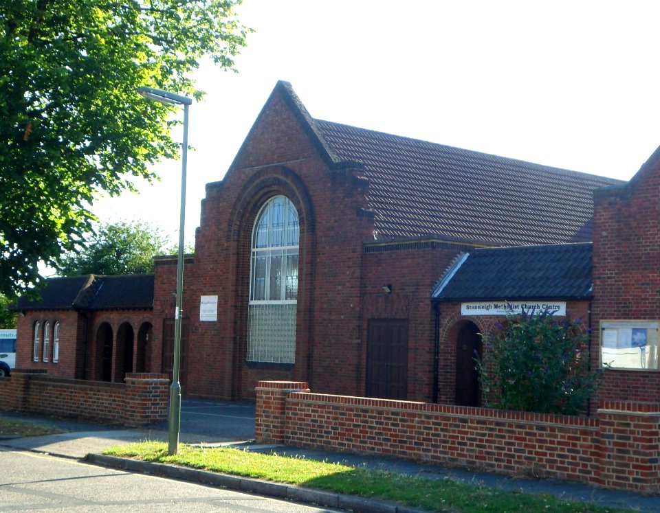 Stoneleigh Methodist Church, Stoneleigh Crescent, Stoneleigh (August 2013) (5)