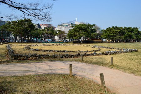 Stone Mound Tomb of Seoul Seokchon-dong Gobungun