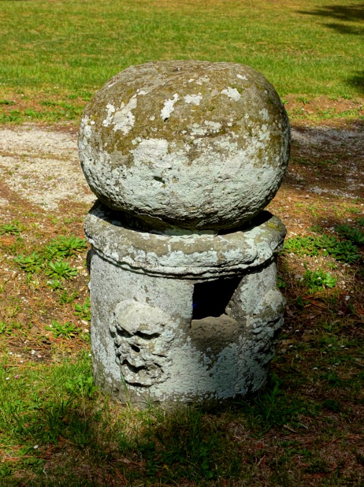 Stone thing - Bosco - Villa Lante, Bagnaia, Italy - DSC01983