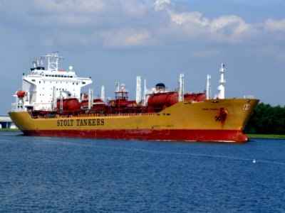 Stolt Topaz p2 at Northsea channel, Holland