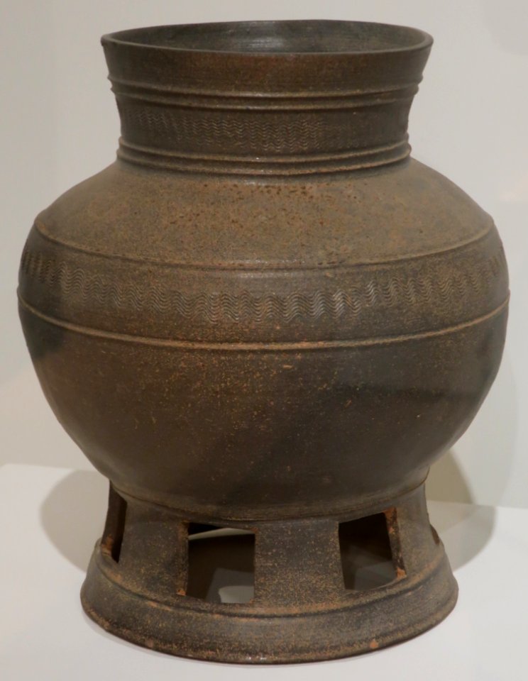 Stoneware jar from Korea, Silla, c. 5th-7th century, Honolulu Museum of Art 5303.1