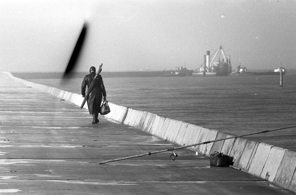 Storm op zee, voor IJmuiden, Bestanddeelnr 913-4111