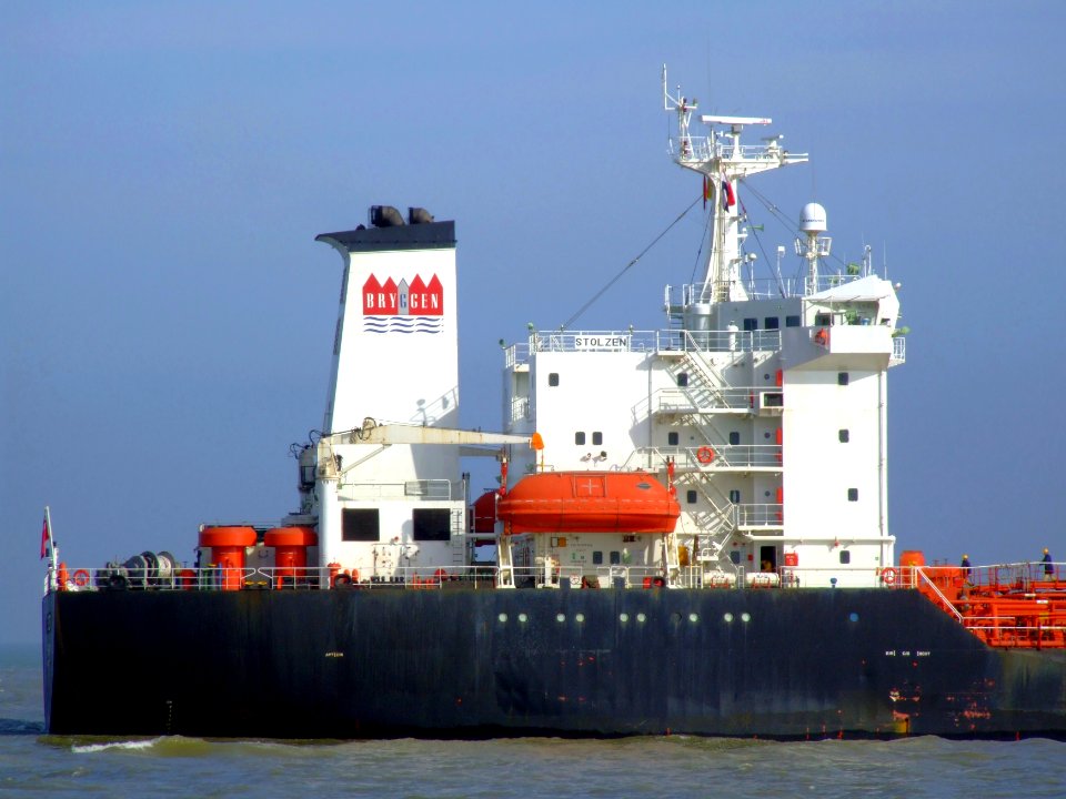 Stolzen p8 approaching Port of Rotterdam, Holland 08-Mar-2007