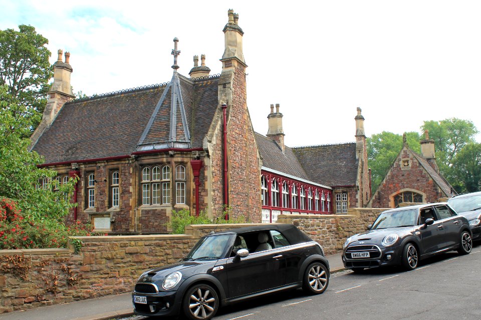 Stoneleigh House