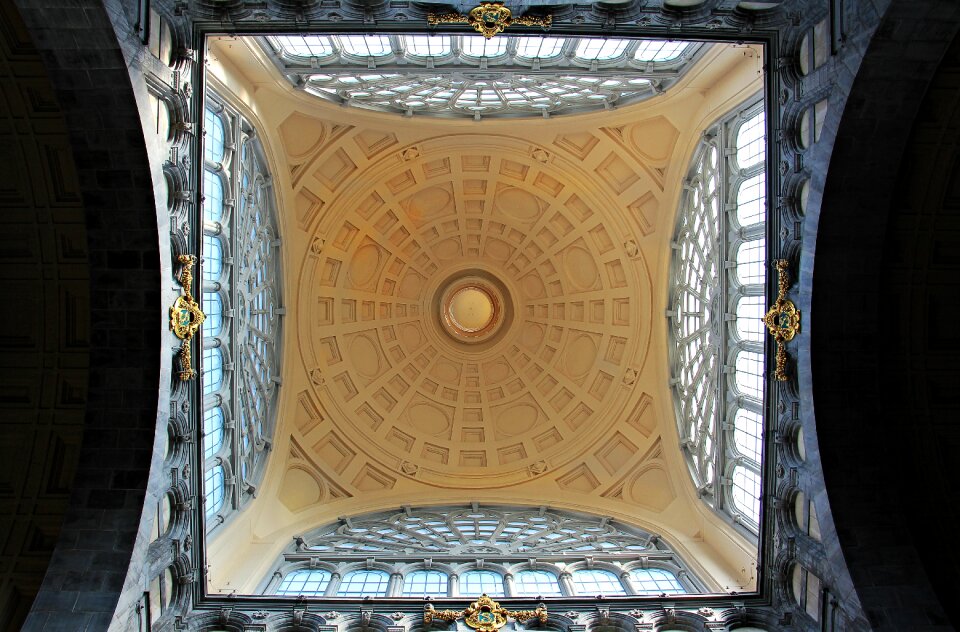 Blanket vaulted ceilings building photo