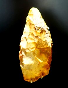 Stone tool, Neanderthal, Bad Urach, Wittlingen, c. 50,000 to 70,000 years old - Landesmuseum Württemberg - Stuttgart, Germany - DSC02688
