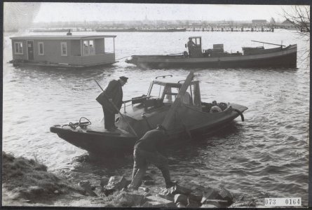 Stormen, verwoestingen, woonboten, Vlothaven, Bestanddeelnr 073-0164