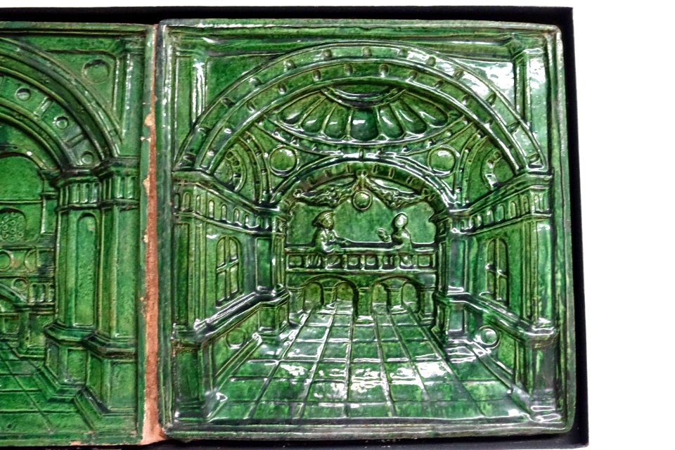 Stove tiles with perspective architecture, 4 of 4, Nuremberg, 1525-1550, ceramic, green glaze - Germanisches Nationalmuseum - Nuremberg, Germany - DSC03722