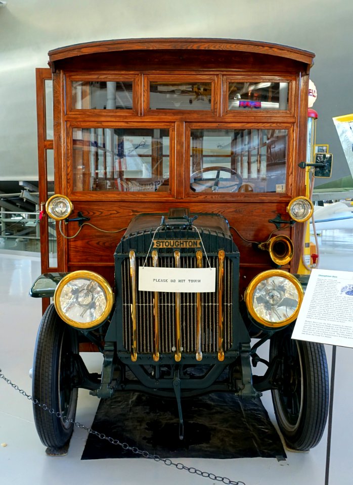 Stoughton Bus, 1920-1930 - Evergreen Aviation & Space Museum - McMinnville, Oregon - DSC00750