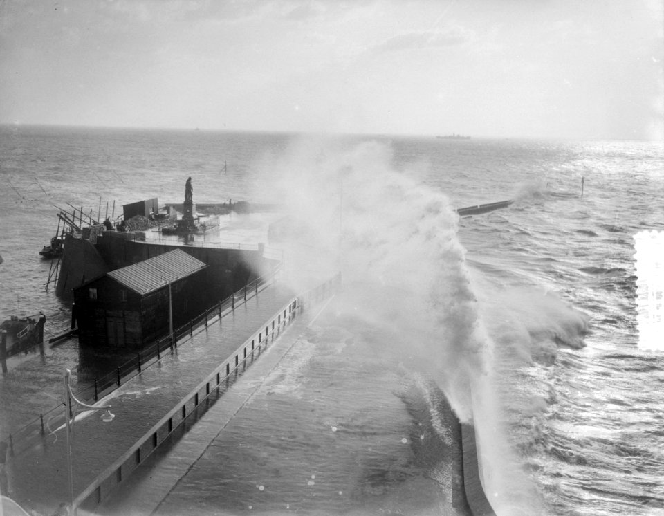 Storm op de kust Vlissingen, Bestanddeelnr 906-2489