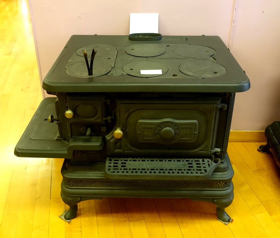 Stove, Glenwood, Weir Stove Company, date unknown, iron, brass - Old Colony History Museum - Taunton, Massachusetts - DSC03842