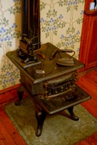 Stove - O. Henry Museum - Austin, Texas - DSC09260