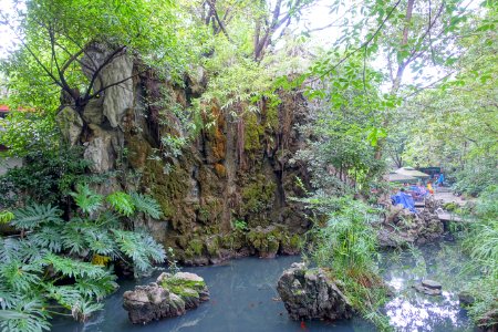 Stones with pond - Chengdu Culture Park - Chengdu, China - DSC03940
