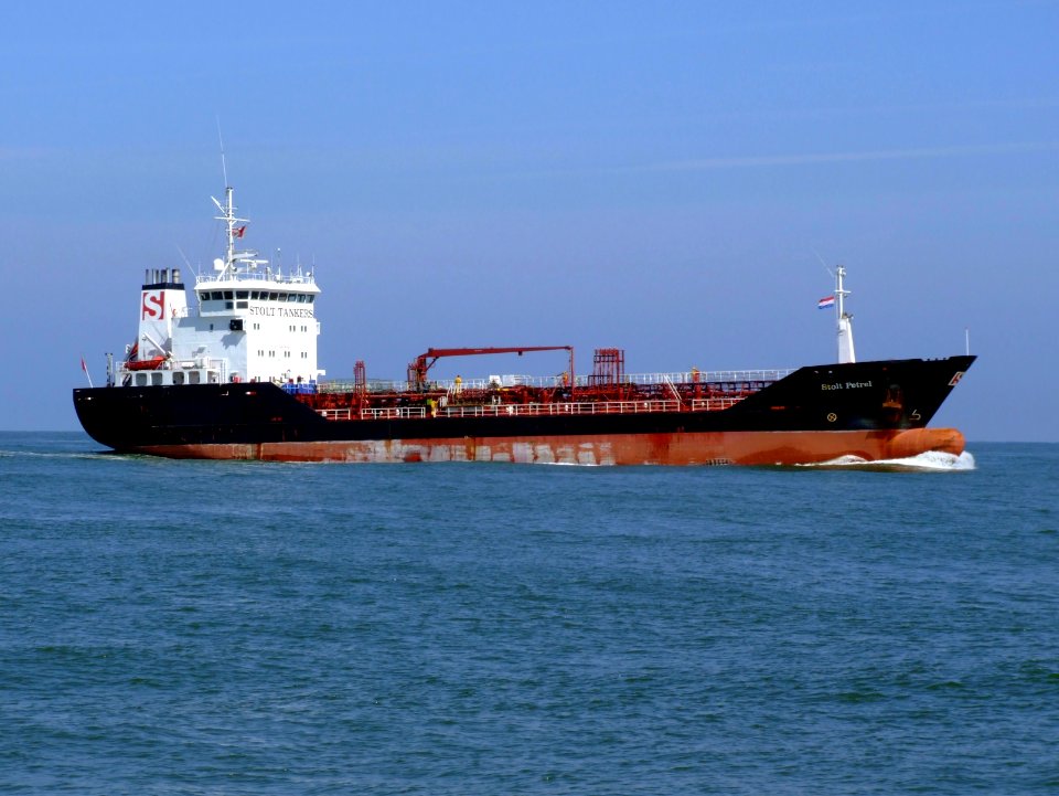 Stolt Petrel p3 approaching Port of Rotterdam, Holland 19-Jul-2007