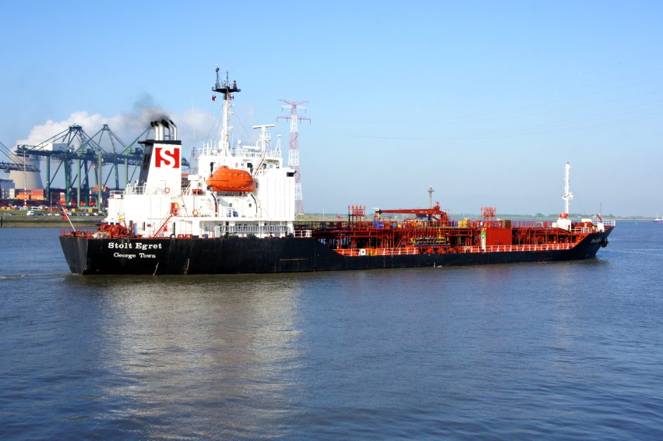 STOLT EGRET - IMO 9004308 - Callsign ZCFE4, leaving Berendrecht lock, Port of Antwerp, pic3