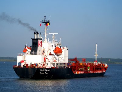 STOLT EGRET - IMO 9004308 - Callsign ZCFE4, leaving Berendrecht lock, Port of Antwerp, pic4