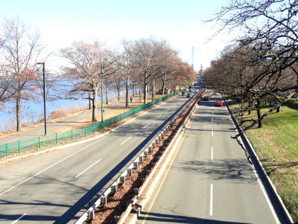 Storrow Drive (Boston, Massachusetts) - DSC03044