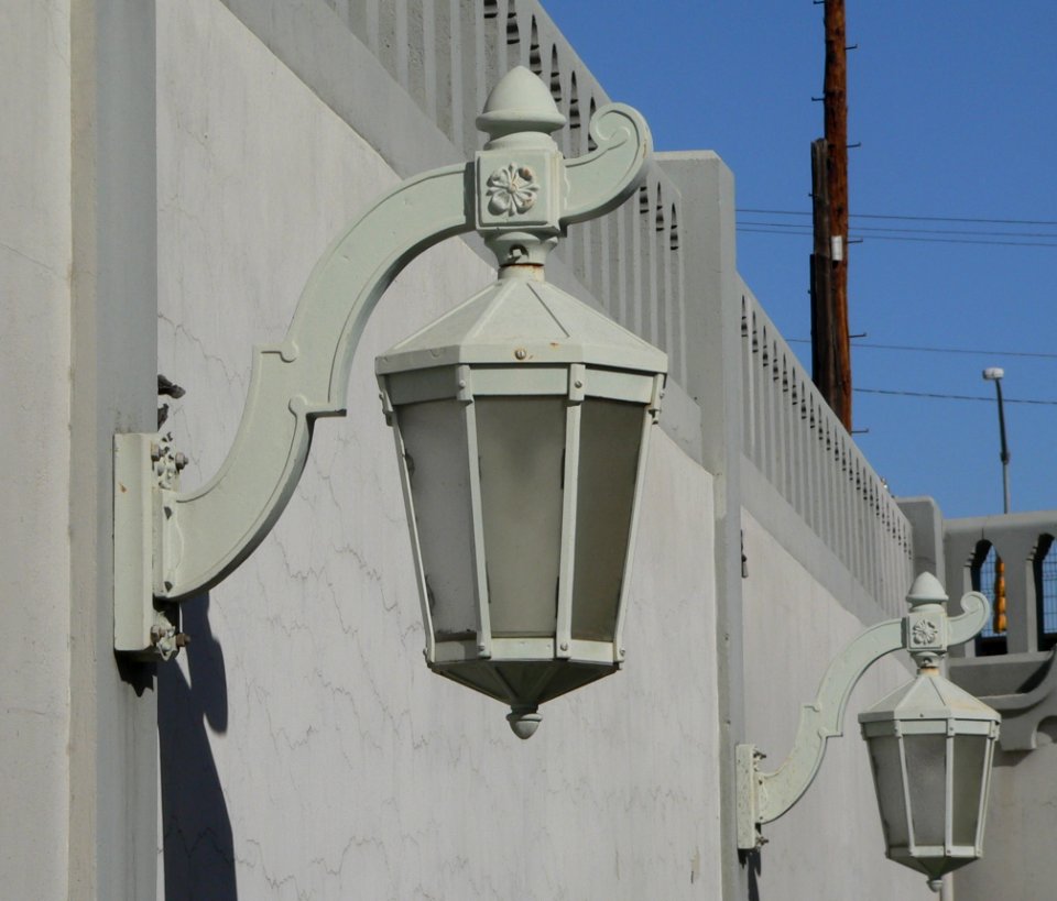 Stone Avenue underpass (Tucson) lamp