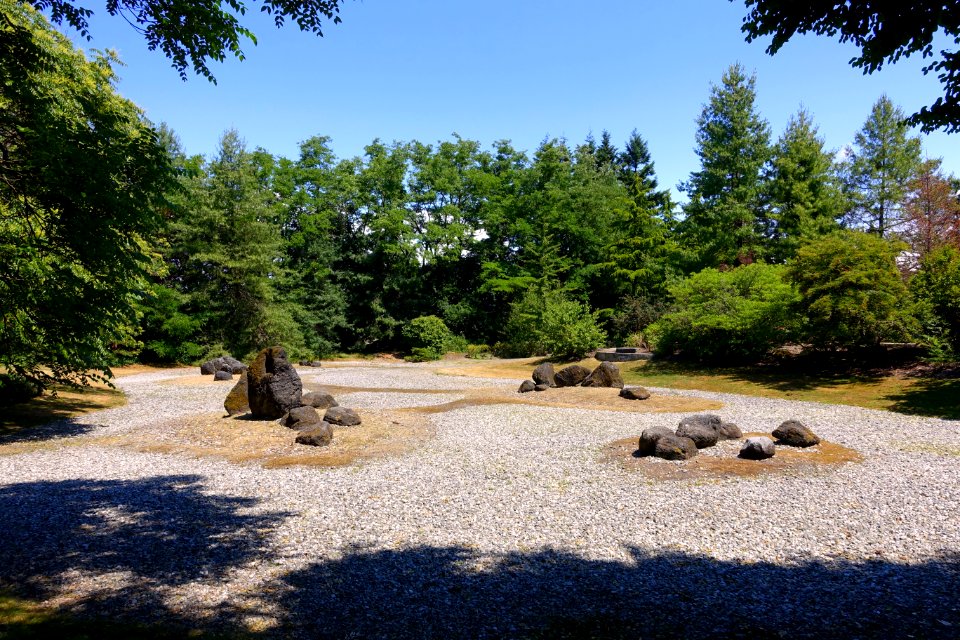 Stone garden - VanDusen Botanical Garden - Vancouver, BC - DSC07050