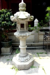 Stone lantern, Haichuang Temple