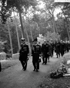 Stoffelijk overschot van Admiraal Helfrich te Westerveld gecremeerd, Bestanddeelnr 914-3429