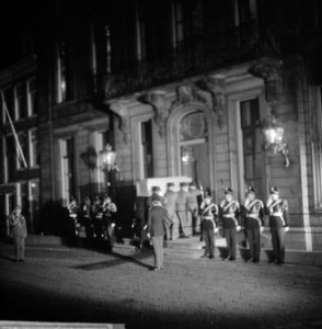 Stoffelijk overschot van prinses Wilhelmina overgebracht, Bestanddeelnr 914-5748