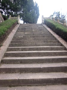 Stone stairs in the Tomb of Zuo Zongtang, picture1