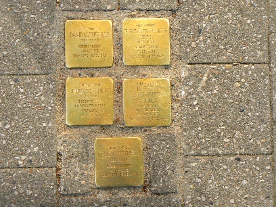 Stolpersteine Emmen Hoofdstraat