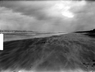 Storm aan de kust in Zandvoort, Bestanddeelnr 904-4731 photo