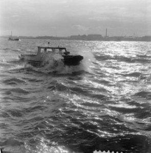 Storm in de Rotterdamse haven, Bestanddeelnr 911-7394