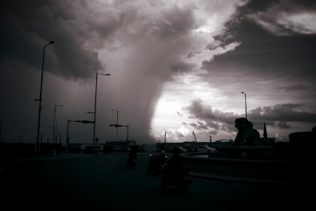 Storm front moving in over Colombo 03