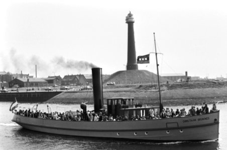 Stoomslepers in honderd jarig Noordzeekanaal, Bestanddeelnr 928-6277