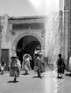 Straat in Tanger, Bestanddeelnr 252-1878 photo