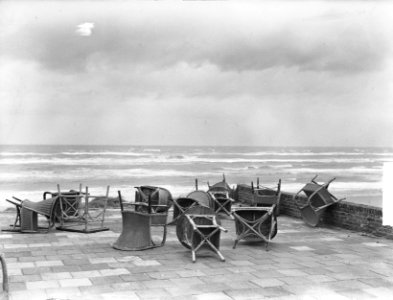 Storm aan de kust in Zandvoort, Bestanddeelnr 904-4732 photo