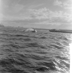 Storm in de Rotterdamse haven, Bestanddeelnr 911-7391