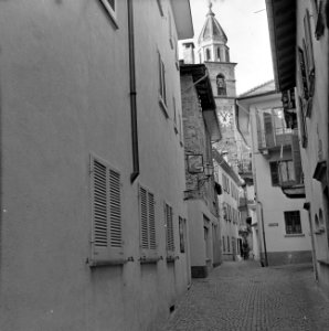 Straatje in Ascona, Zwitserland, Bestanddeelnr 254-5617