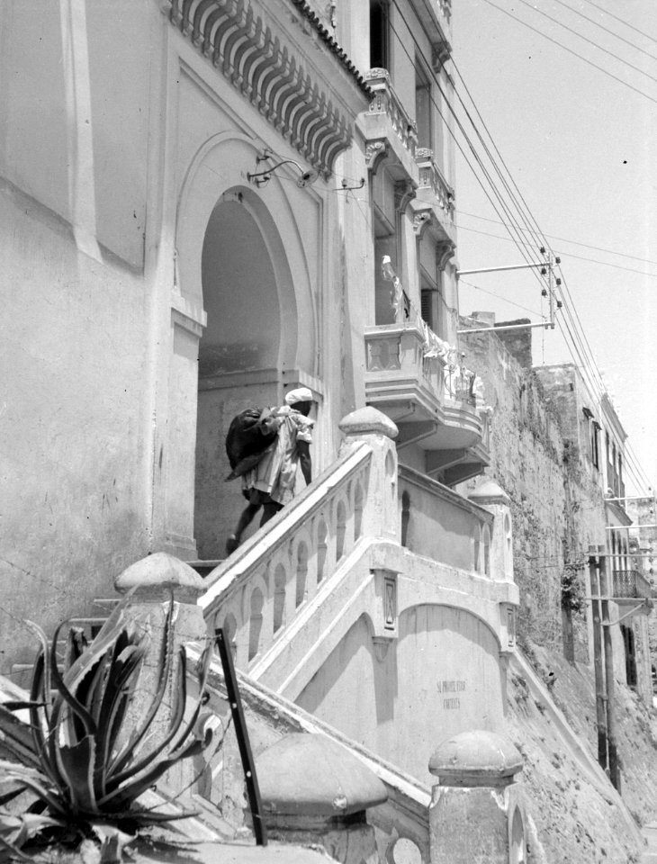 Straat in Tanger, Bestanddeelnr 252-1871