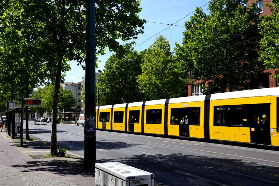 Straßenbahnhaltestelle Wolliner Straße in Berlin-Mitte