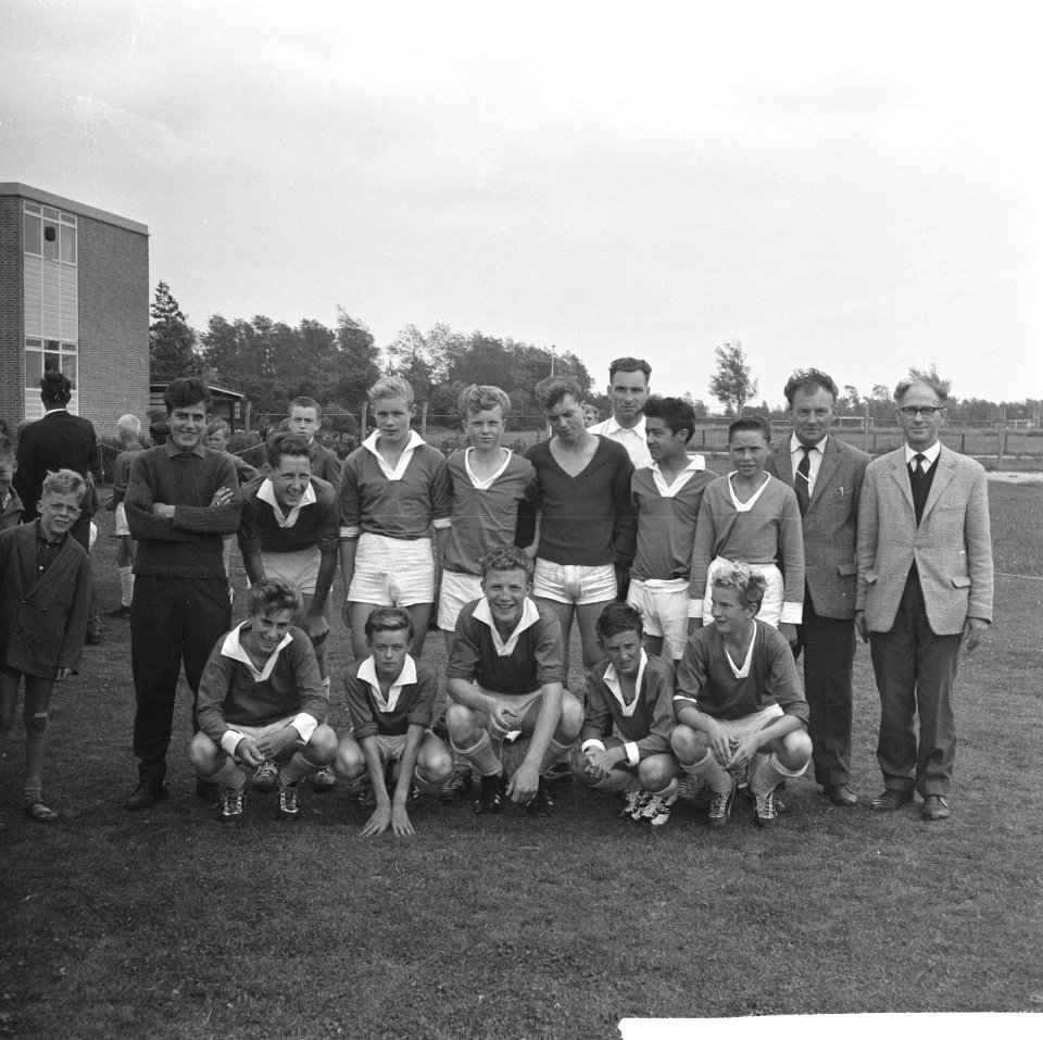 Straatvoetbalkampioenschappen te Haarlem, Bestanddeelnr 914-2025