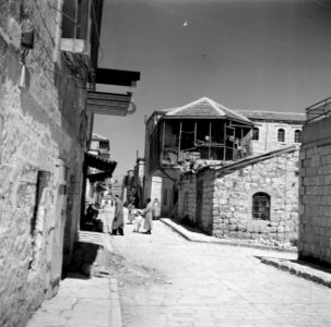 Straatje met bewoners in de wijk Mea Shearim, Bestanddeelnr 255-0380