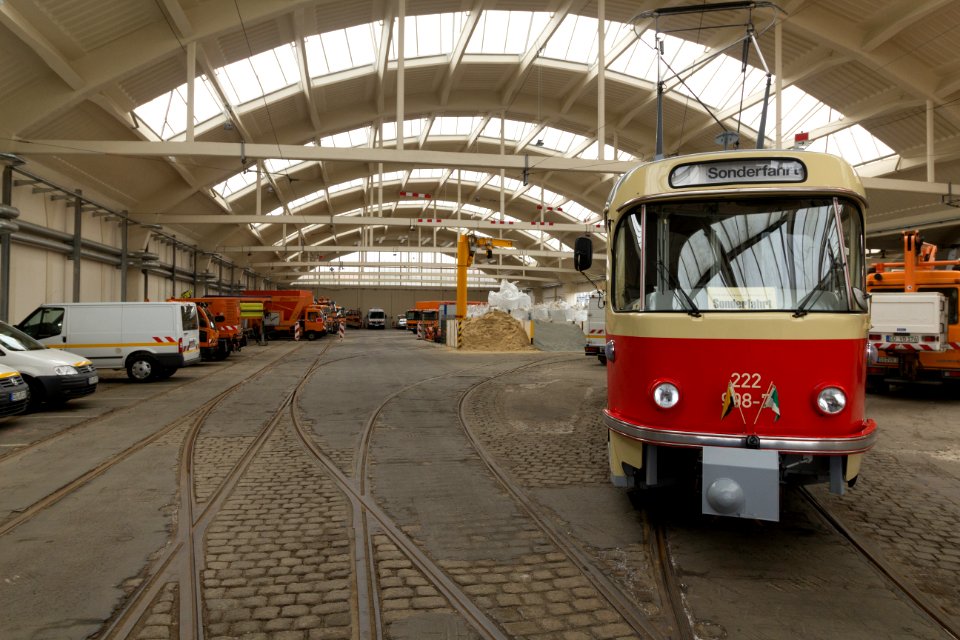 Straßenbahn 222 998-7 - im Betriebshof Waltherstraße (5)