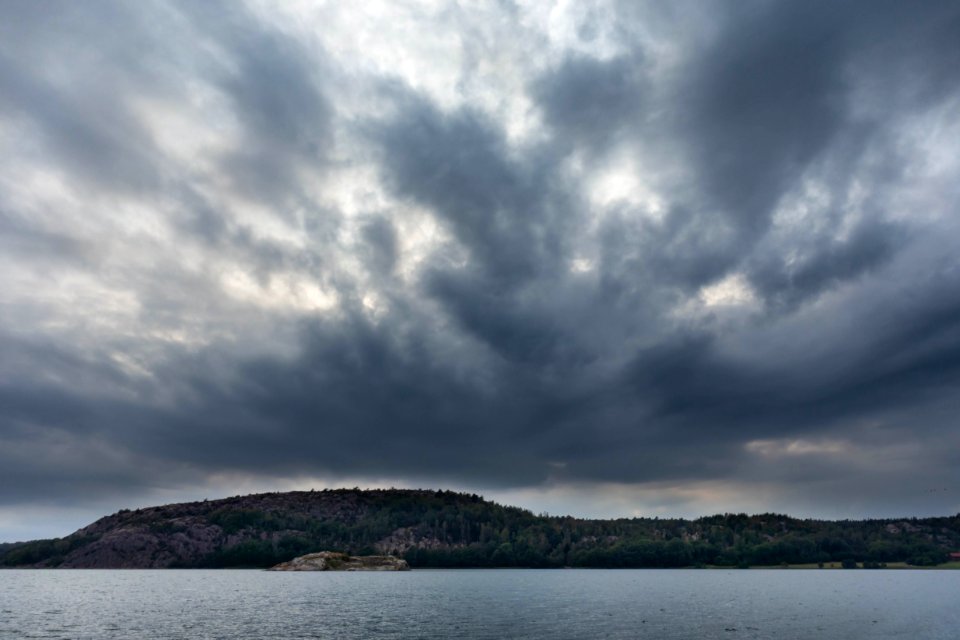 Stormy clouds over Brofjorden at Loddebo 1