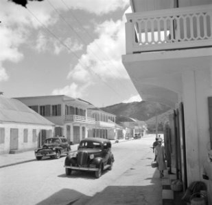 Straat in Marigot, de hoofdstad van het Franse deel van Sint-Maarten, Bestanddeelnr 252-8086