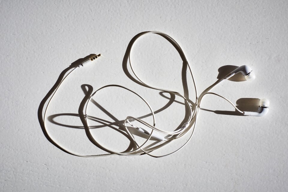 Audio listen listen to music