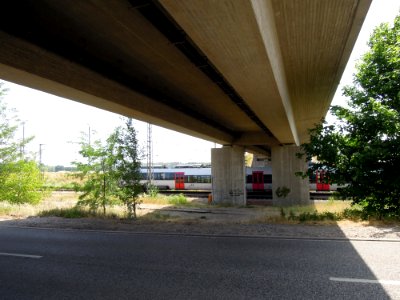 Straßenüberführung (bzw. Brücke) Potsdamer Ring vom Standort Hüfnerstraße gesehen -Untersicht- im Juni 2018