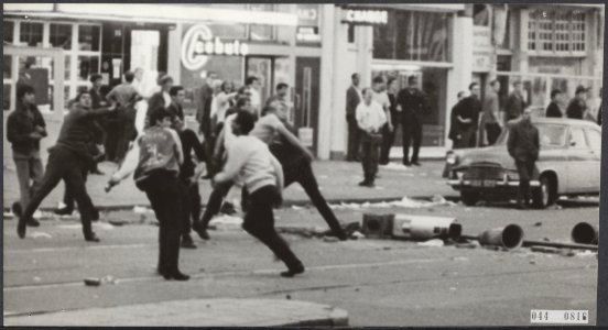 Straatgevechten, jeugd, rellen, Bestanddeelnr 044-0816
